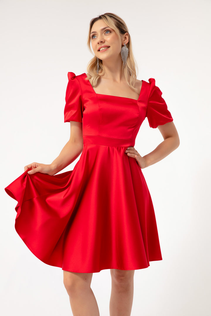 Kadın Kırmızı Balon Kol Kloş Kesim Mini Saten Abiye Elbise