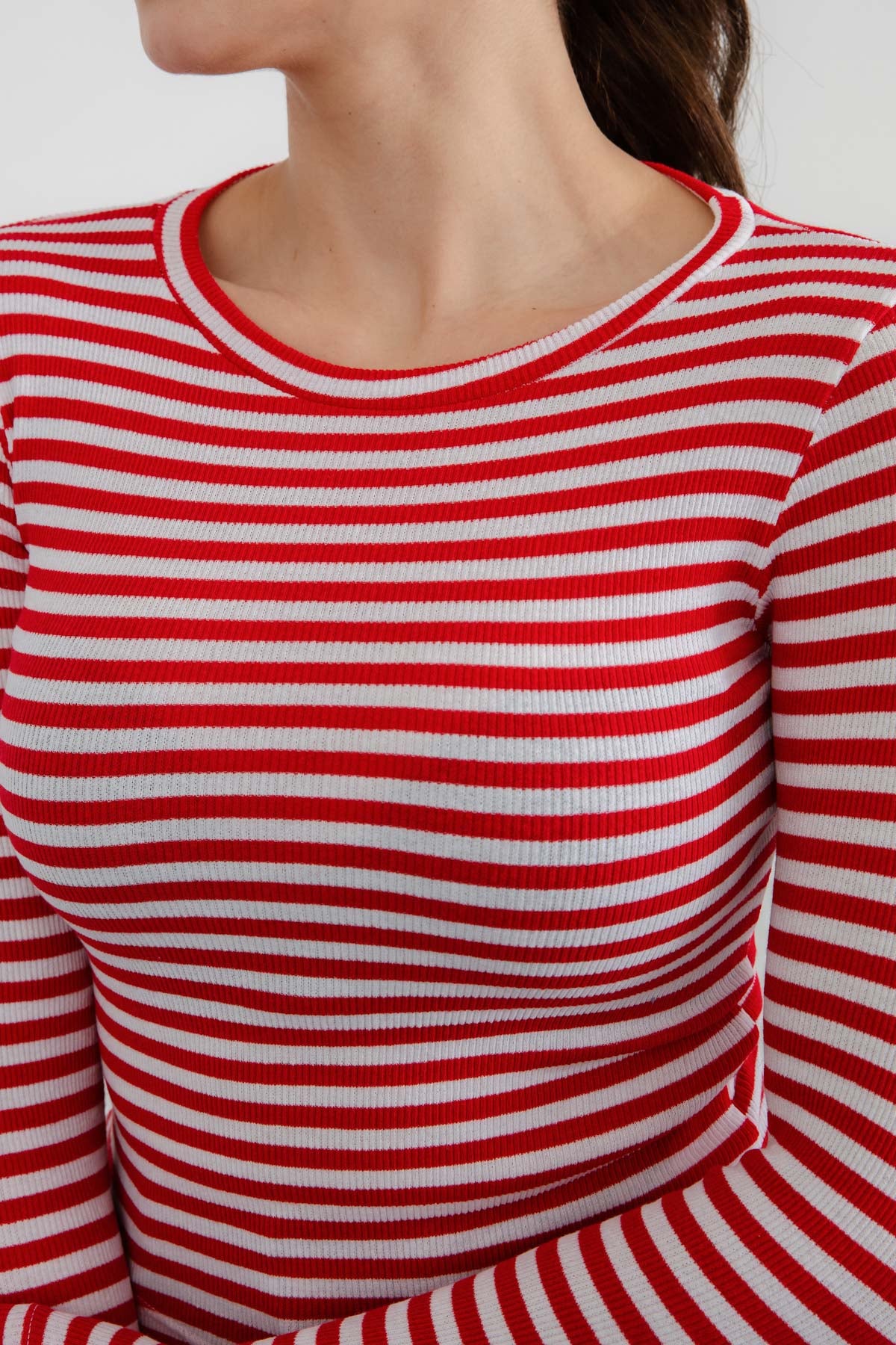 Kadın Ekru-Kırmızı Fitilli Uzun Kollu Crop Bluz