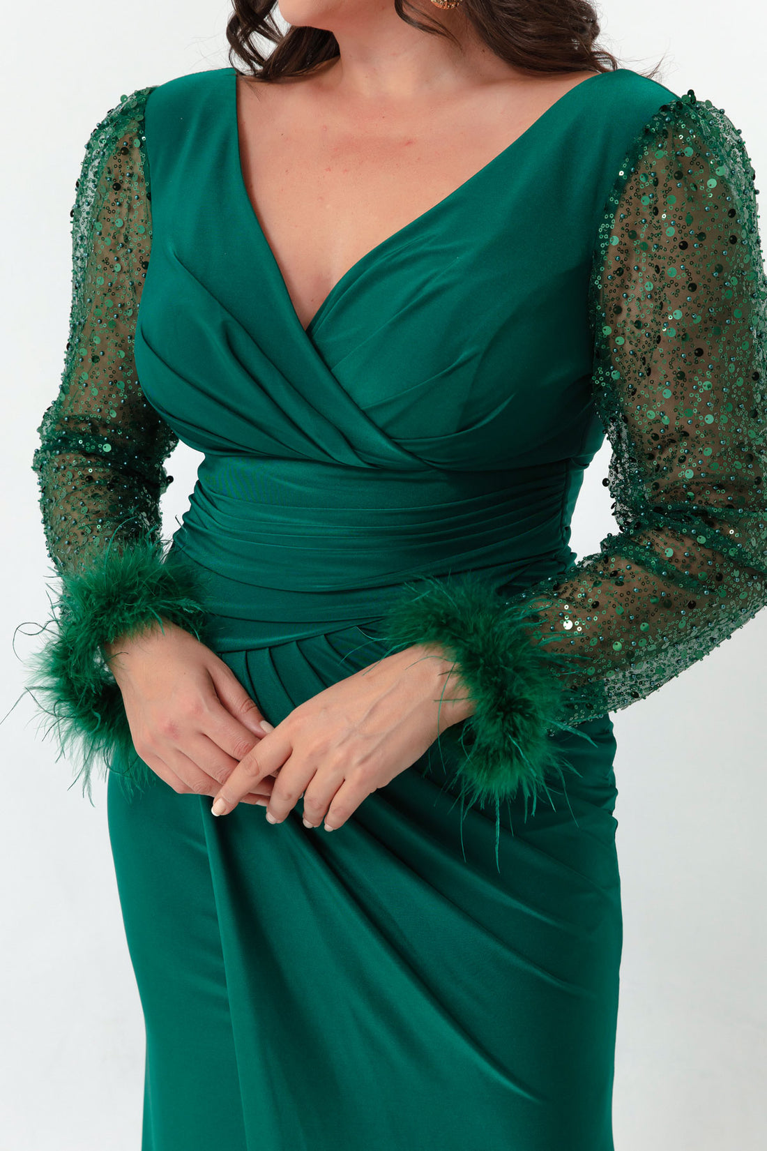 Kadın Zümrüt Yeşili V Yaka Kolları Taşlı Yırtmaçlı Büyük Beden Abiye