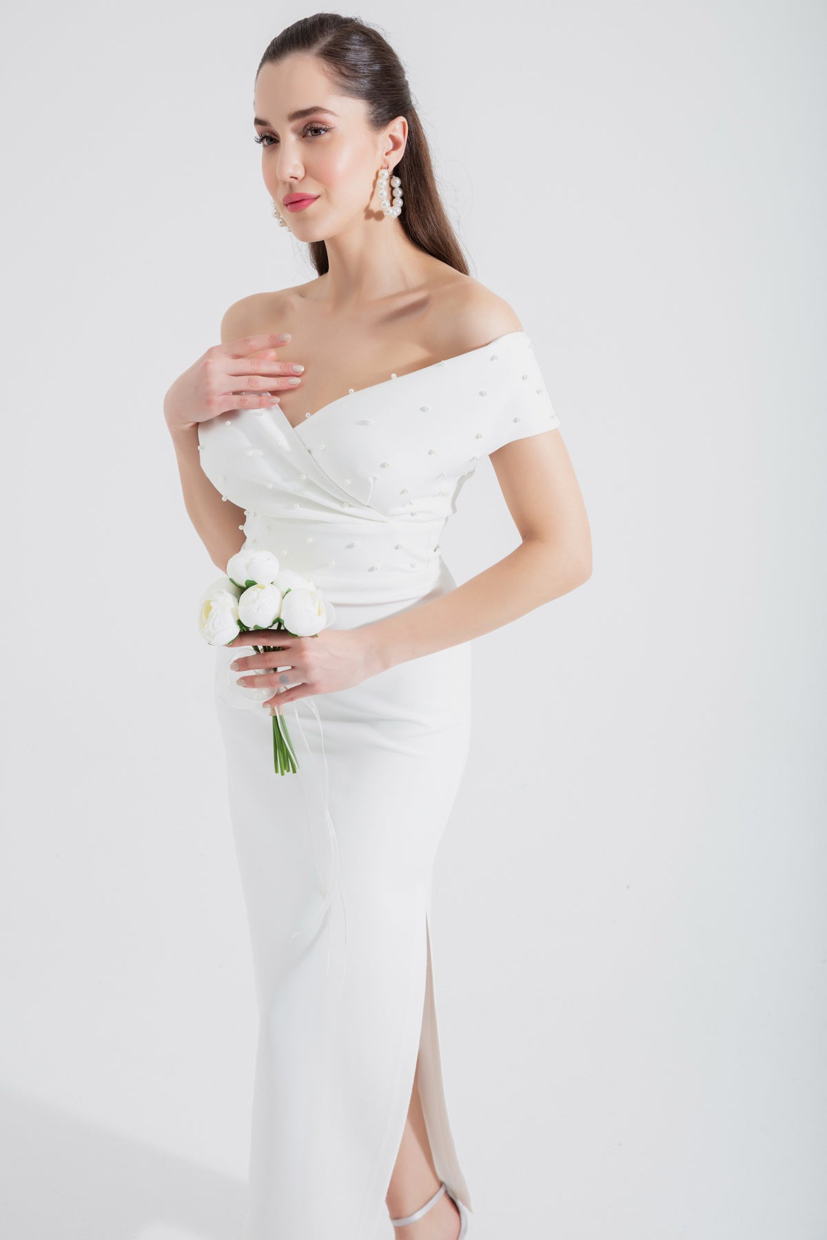 Kadın Beyaz Dar Kalıp Kruvaze Yaka İncili Söz Nişan Nikah Abiye Elbise