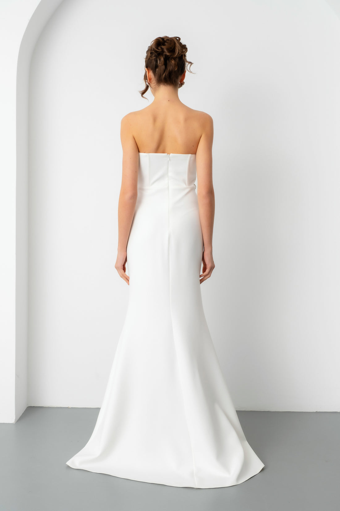 Kadın Beyaz Dar Kalıp Straplez Taşlı Peplum Kesim Söz Nişan Nikah Abiye