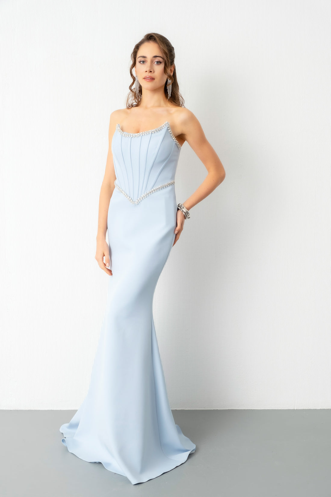 Kadın Bebe Mavi Dar Kalıp Straplez Taşlı Peplum Kesim Söz Nişan Nikah Abiye