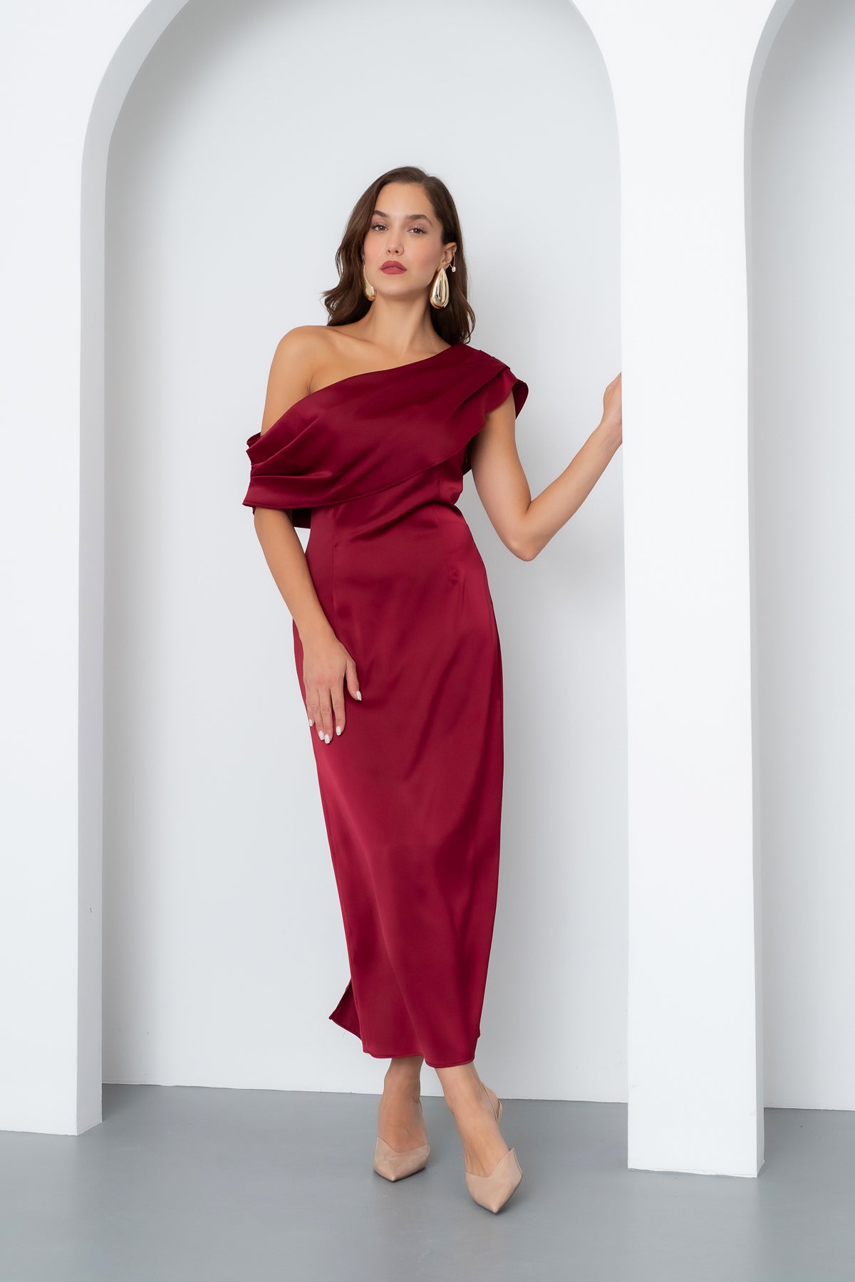 Kadın Bordo Dar Kalıp Degaje Yaka Saten Elbise