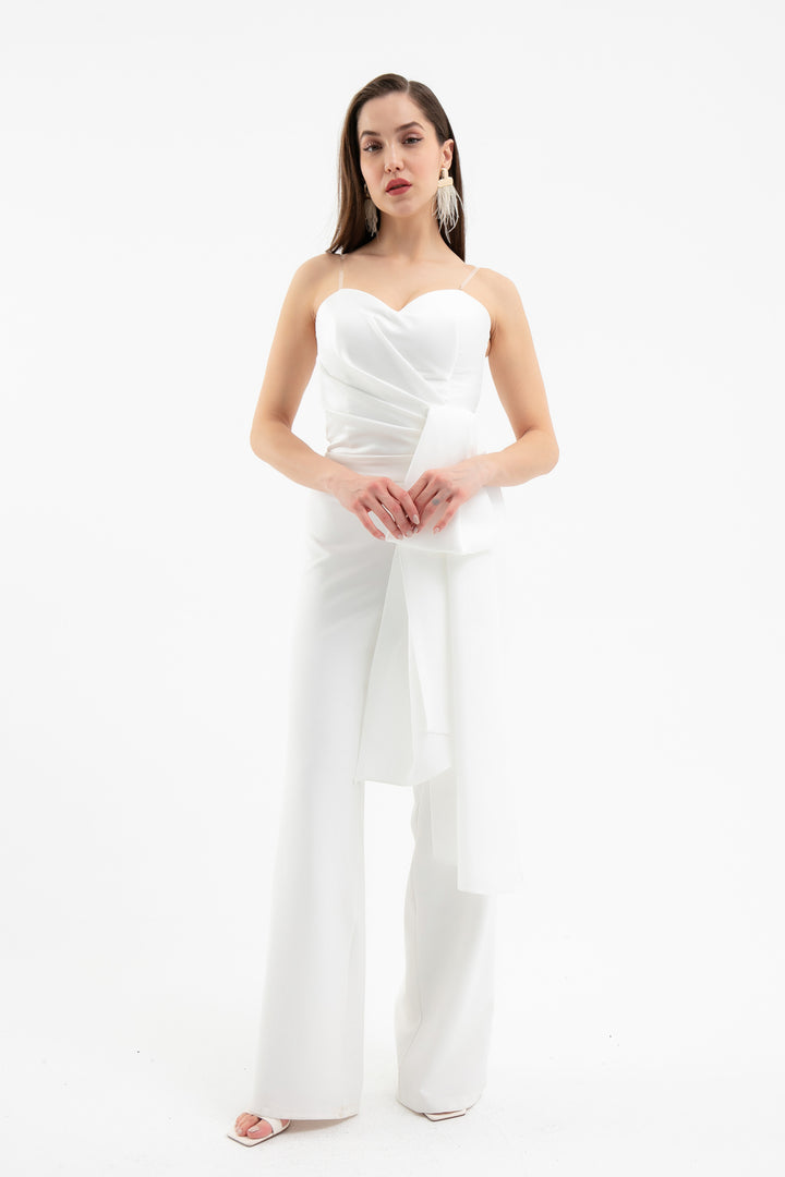 Kadın Beyaz Dar Kalıp Straplez Yaka Kuyruklu Uzun Abiye Tulum