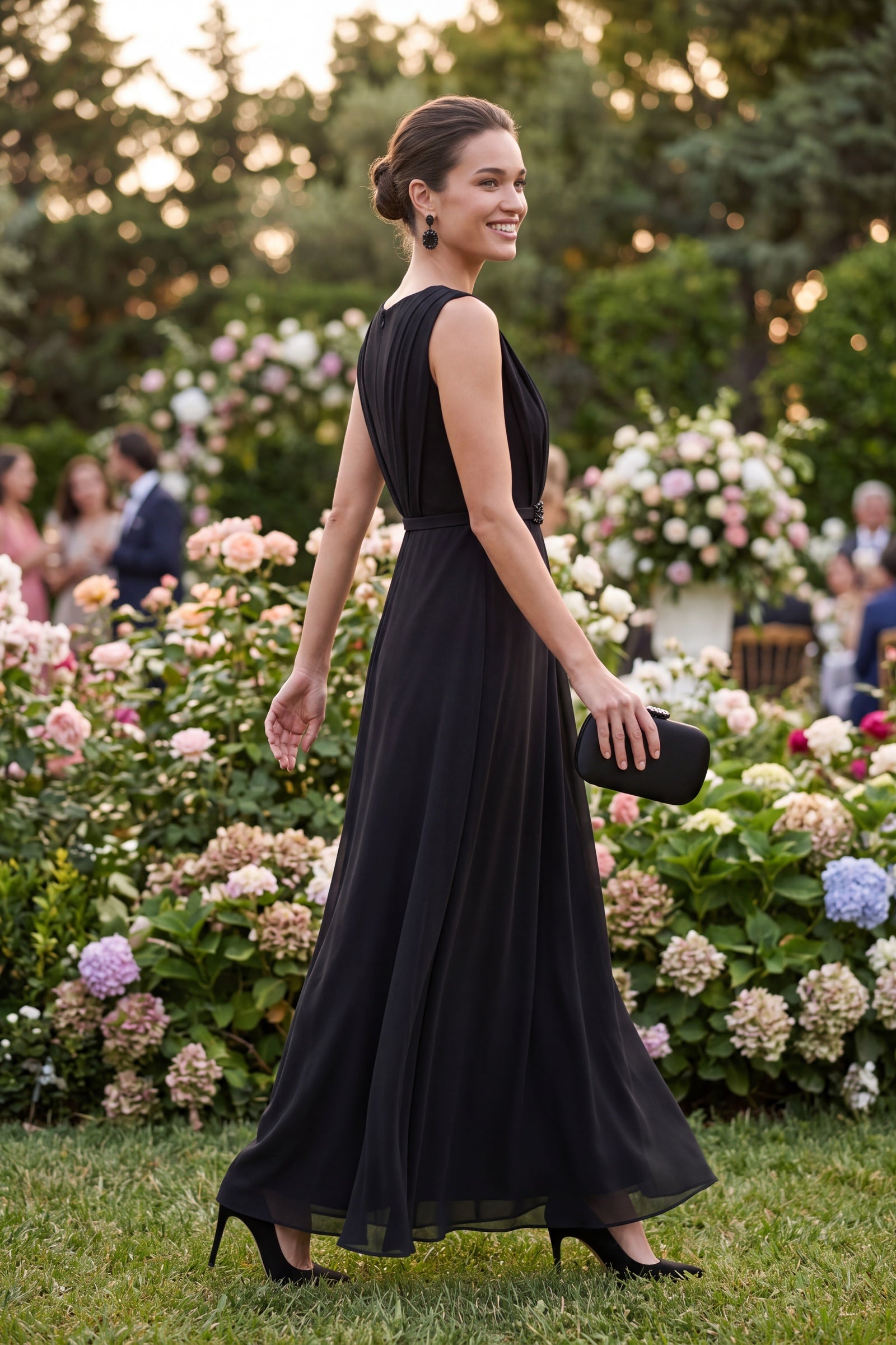 Kadın Siyah Taşlı Kemerli Uzun Şifon Detay Davet Elbisesi