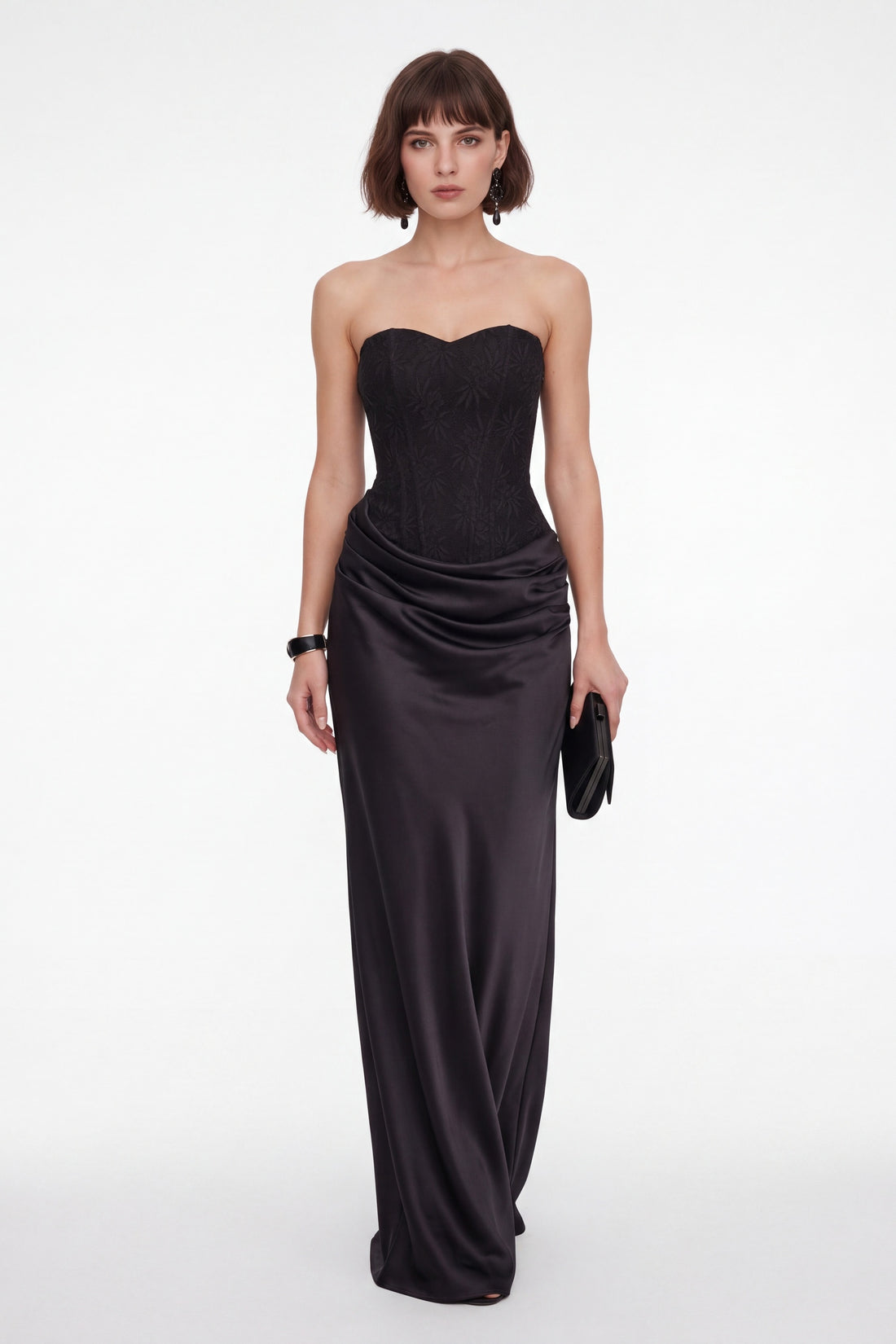 Kadın Siyah Straplez Yaka Balenli Uzun Dantel Abiye Elbise