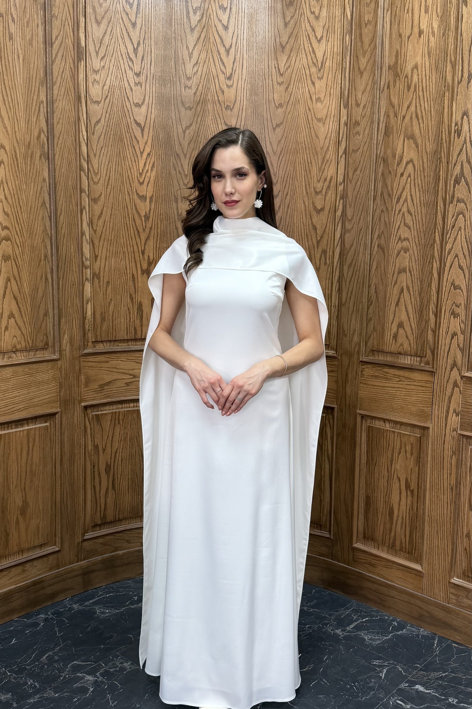 Kadın Beyaz Kuşaklı Saten Söz Nişan Nikah Abiye Elbise