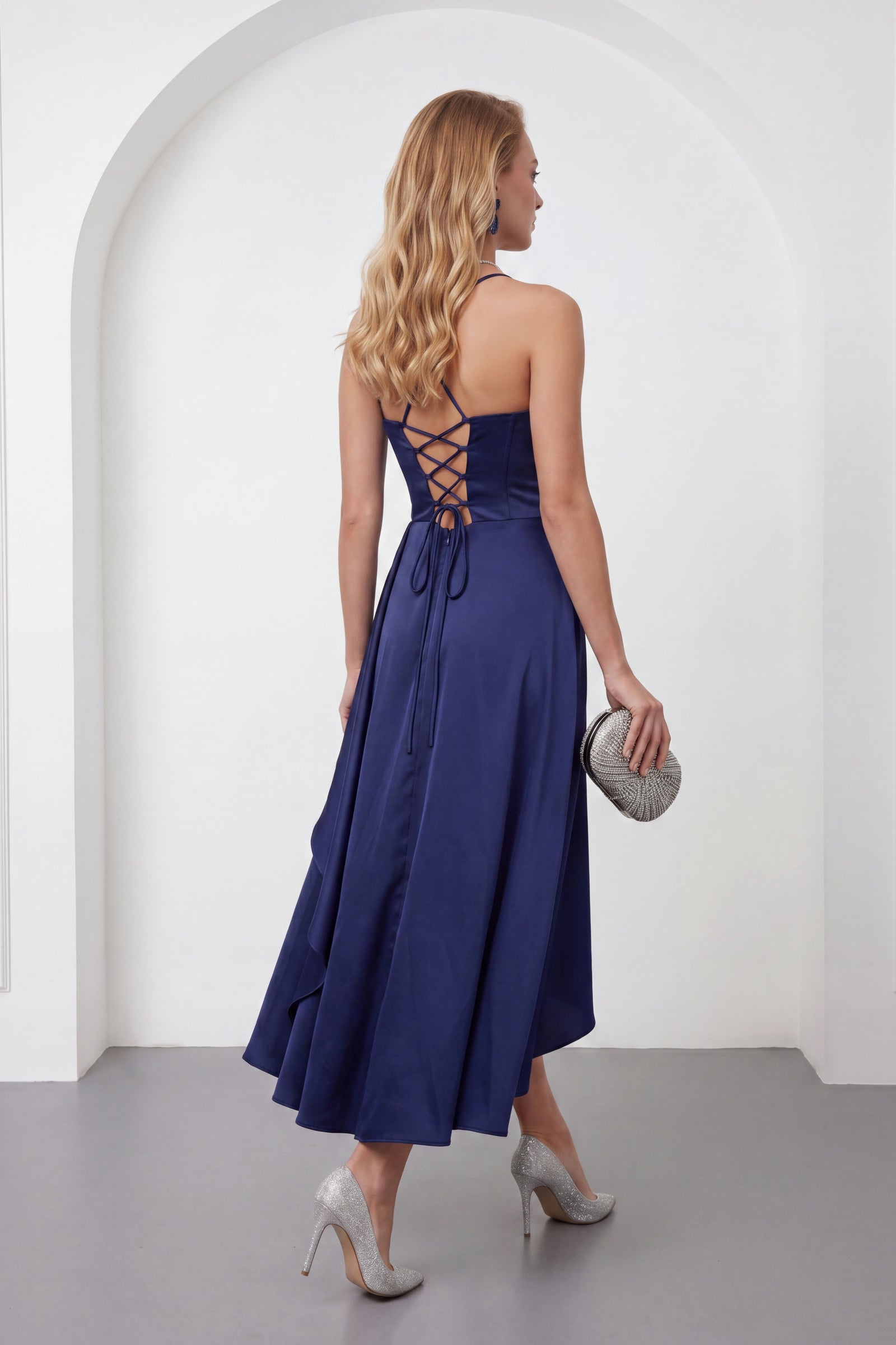 Kadın Lacivert Degaje Yaka Askılı Midi Saten Abiye Elbise