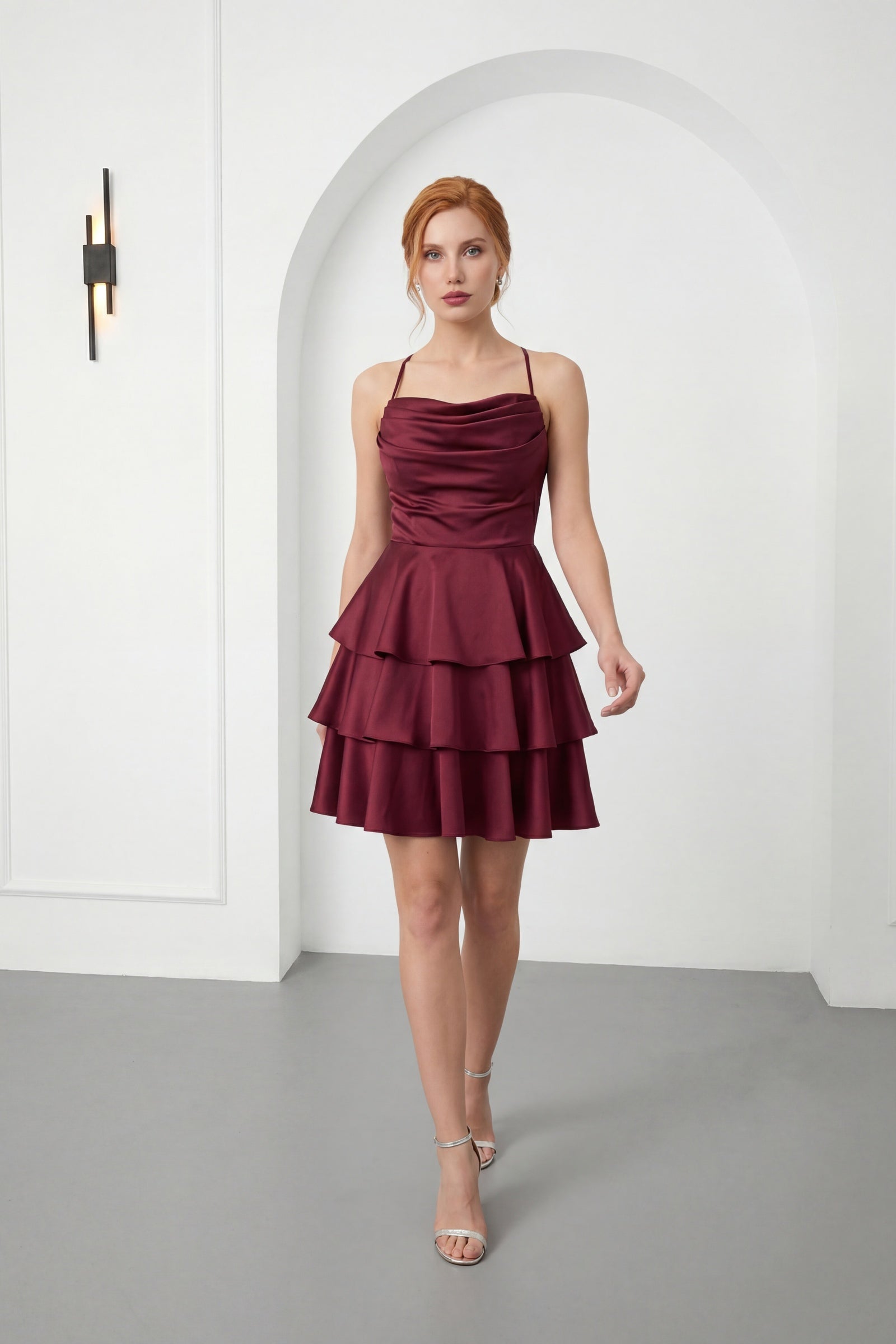 Kadın Bordo İnce Askılı Degaje Yaka Mini Saten Mezuniyet Abiye Elbise