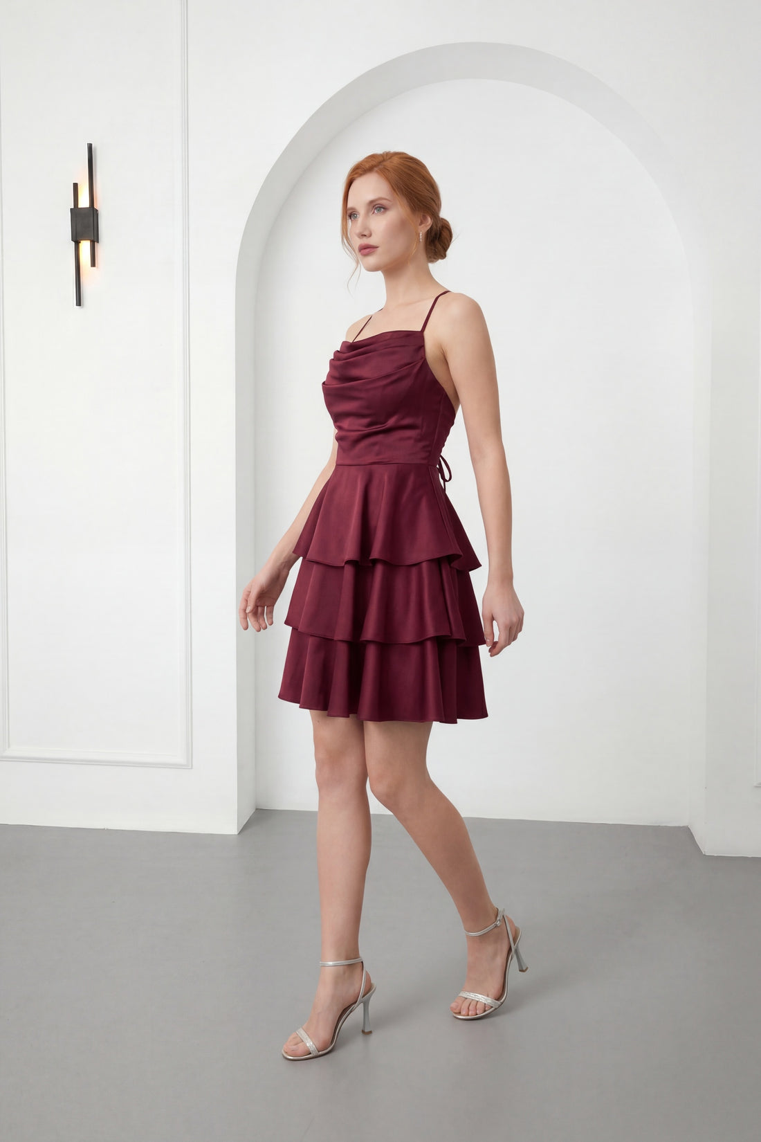 Kadın Bordo İnce Askılı Degaje Yaka Mini Saten Mezuniyet Abiye Elbise
