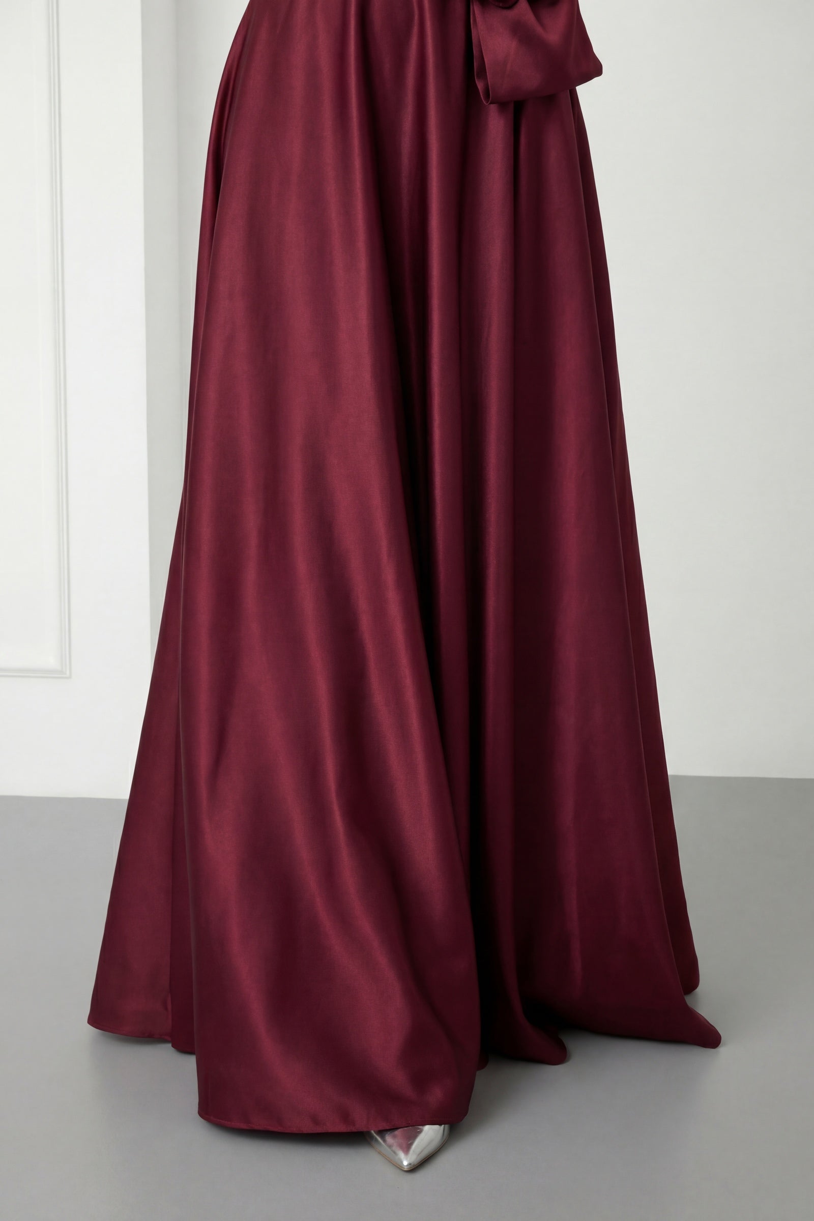 Kadın Bordo Straplez Yaka Çiçek Detaylı Uzun Söz Nişan Nikah Abiye