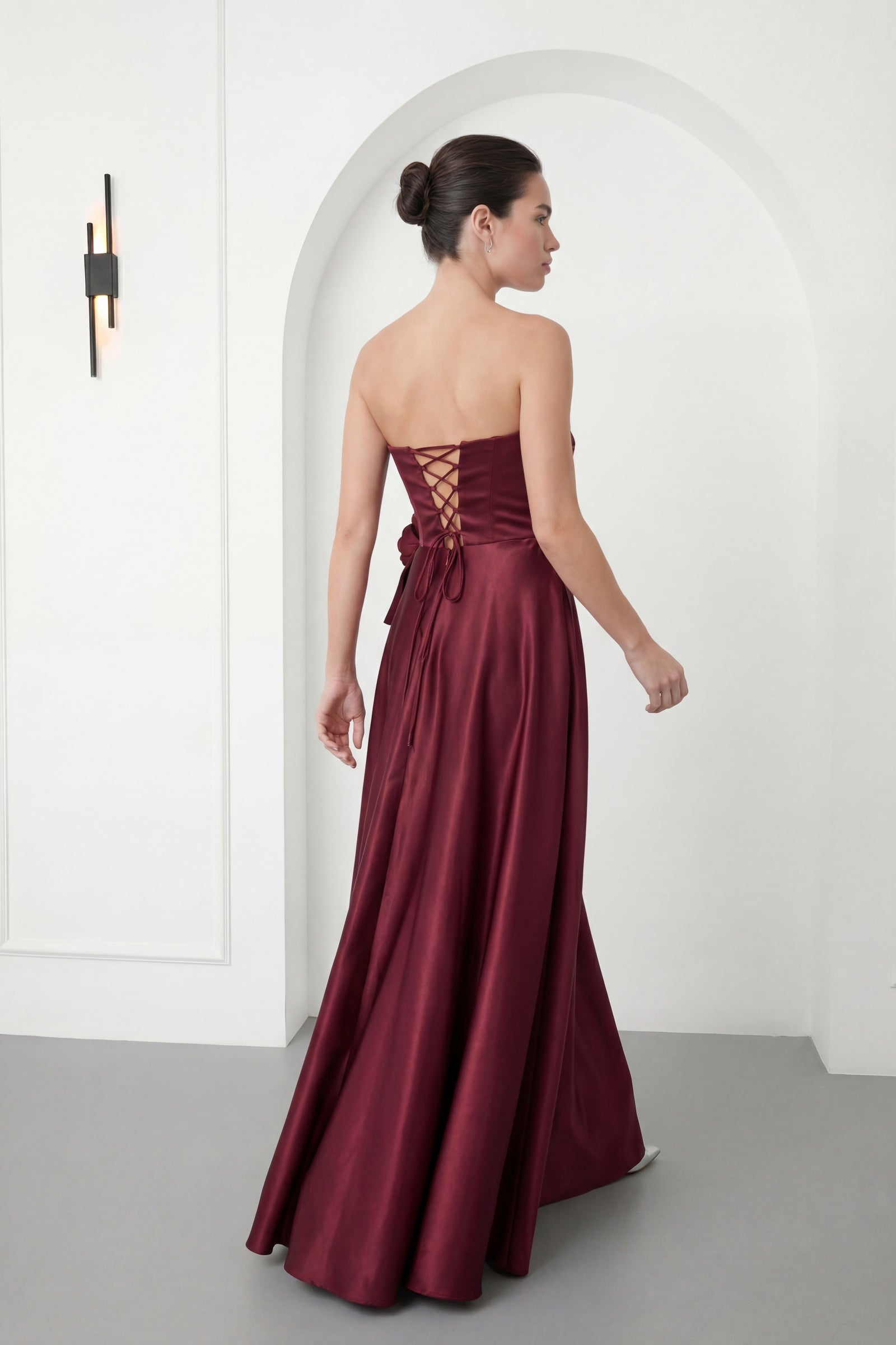 Kadın Bordo Straplez Yaka Çiçek Detaylı Uzun Söz Nişan Nikah Abiye
