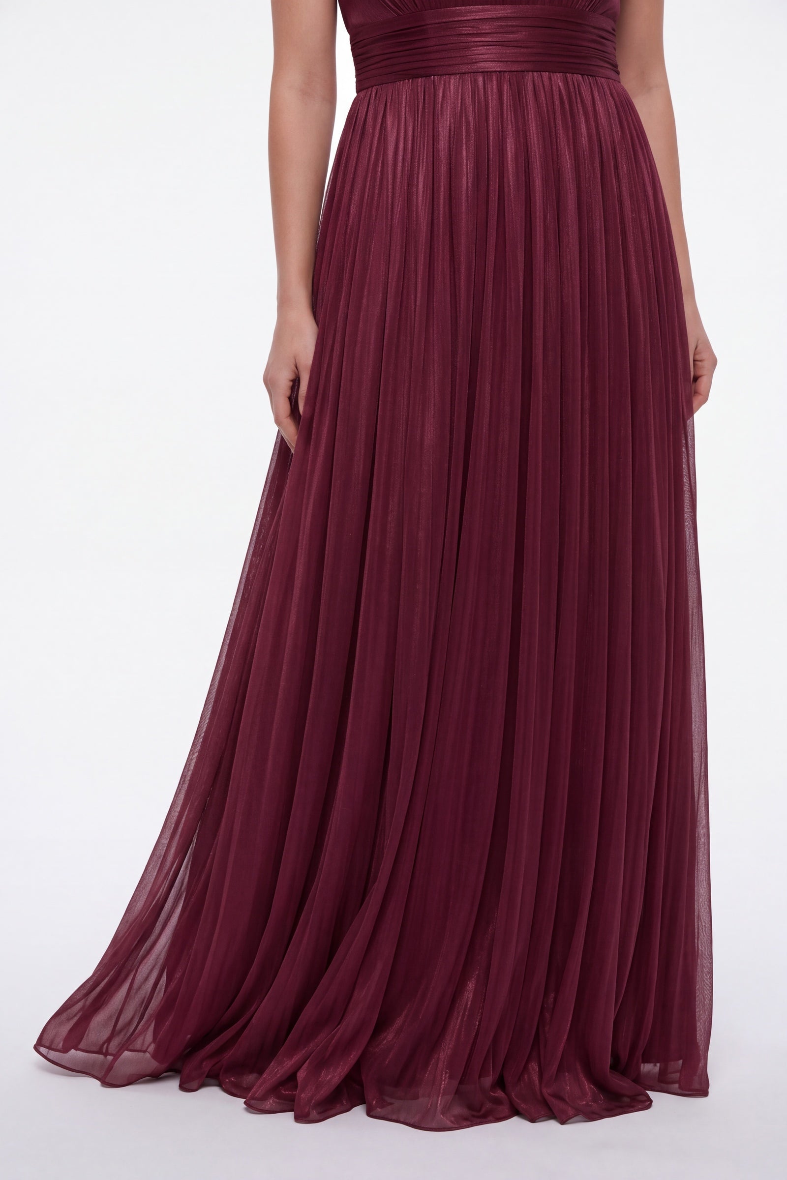 Kadın Bordo Halter Yaka Drapeli Uzun Parlak Kumaş Abiye Elbise