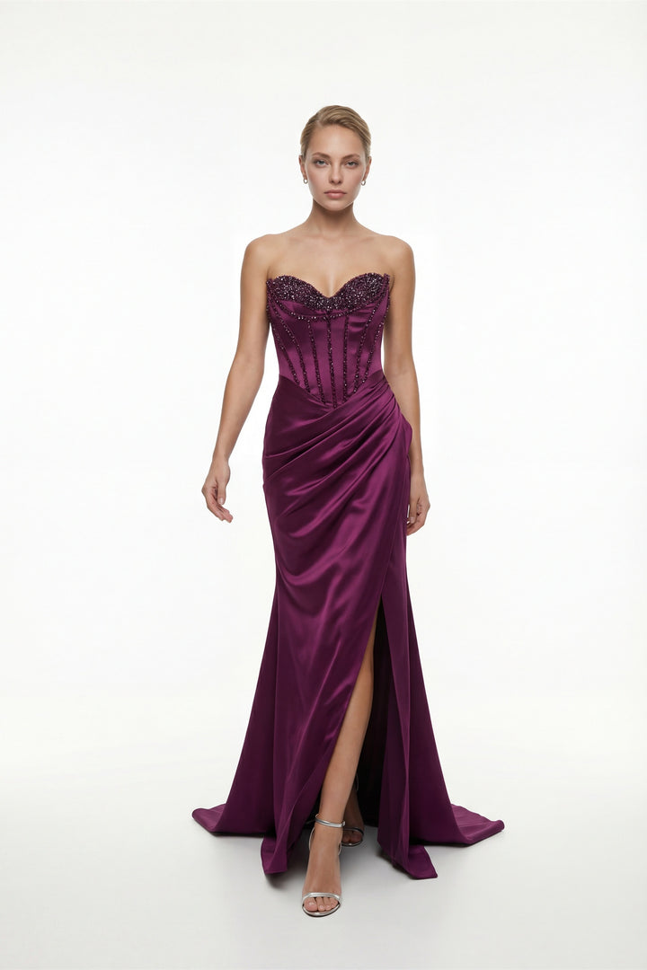 Kadın Mürdüm Dar Kalıp Straplez Yaka Taşlı Uzun Saten Abiye Elbise