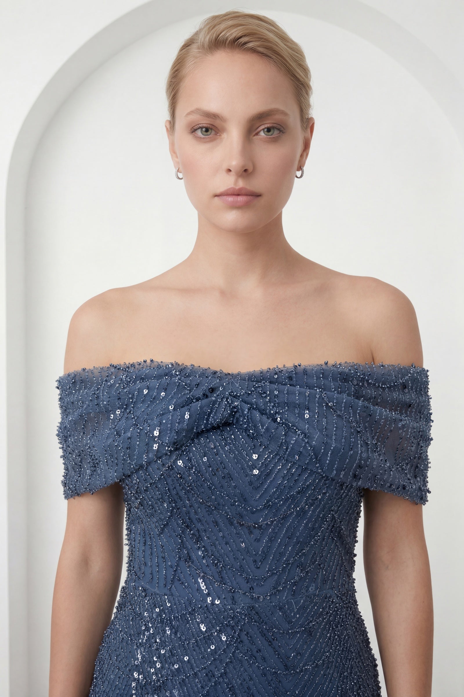 Kadın İndigo Kayık Yaka Boncuklu Uzun Balık Abiye Elbise