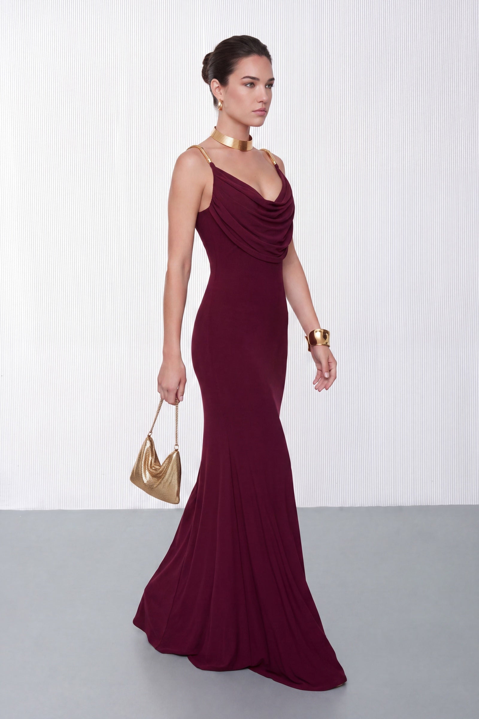 Kadın Bordo Askılı Drape Yaka Detaylı Uzun Davet Elbisesi