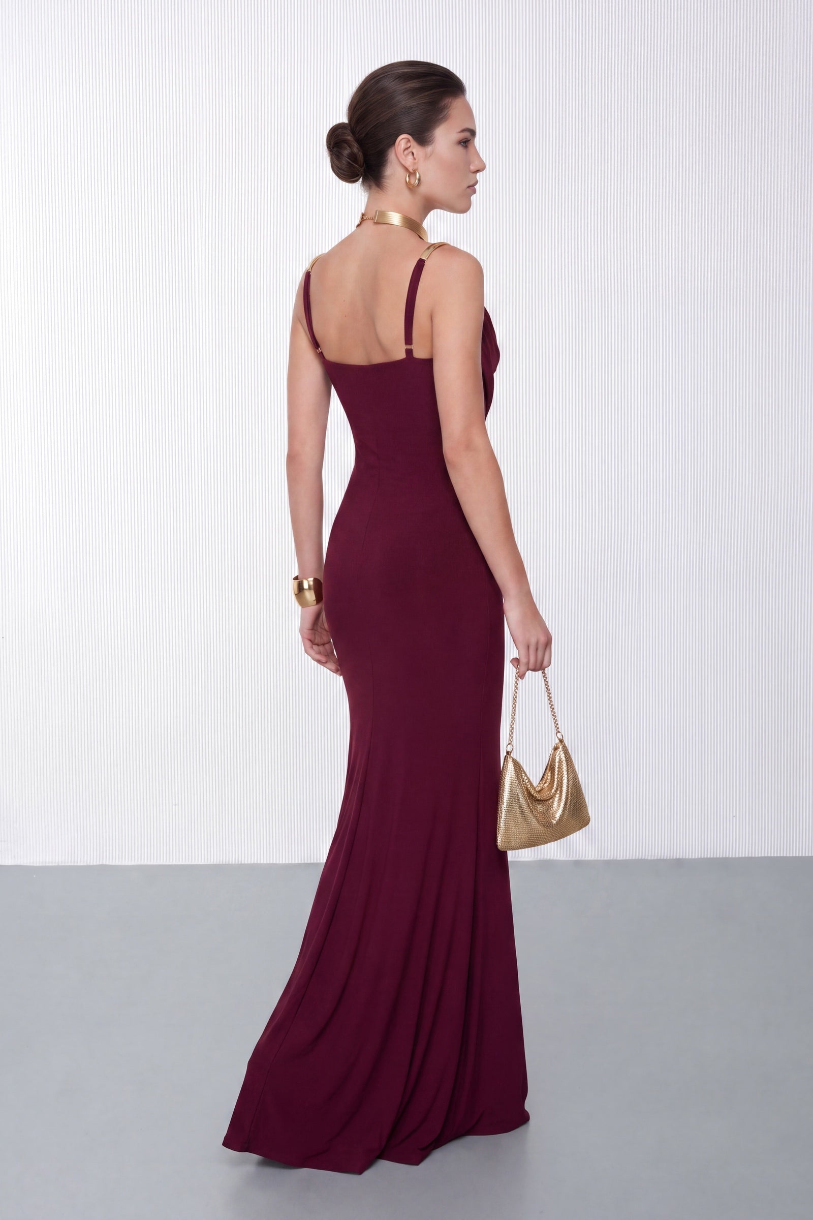 Kadın Bordo Askılı Drape Yaka Detaylı Uzun Davet Elbisesi