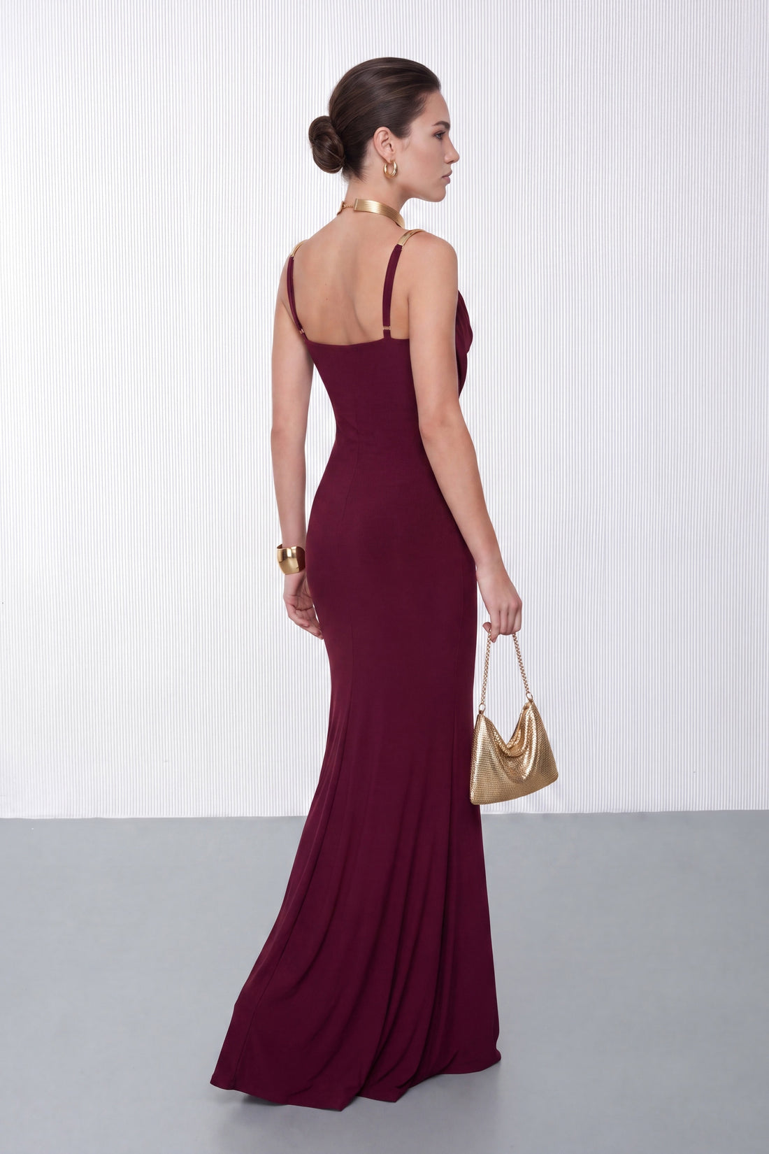 Kadın Bordo Askılı Drape Yaka Detaylı Uzun Davet Elbisesi