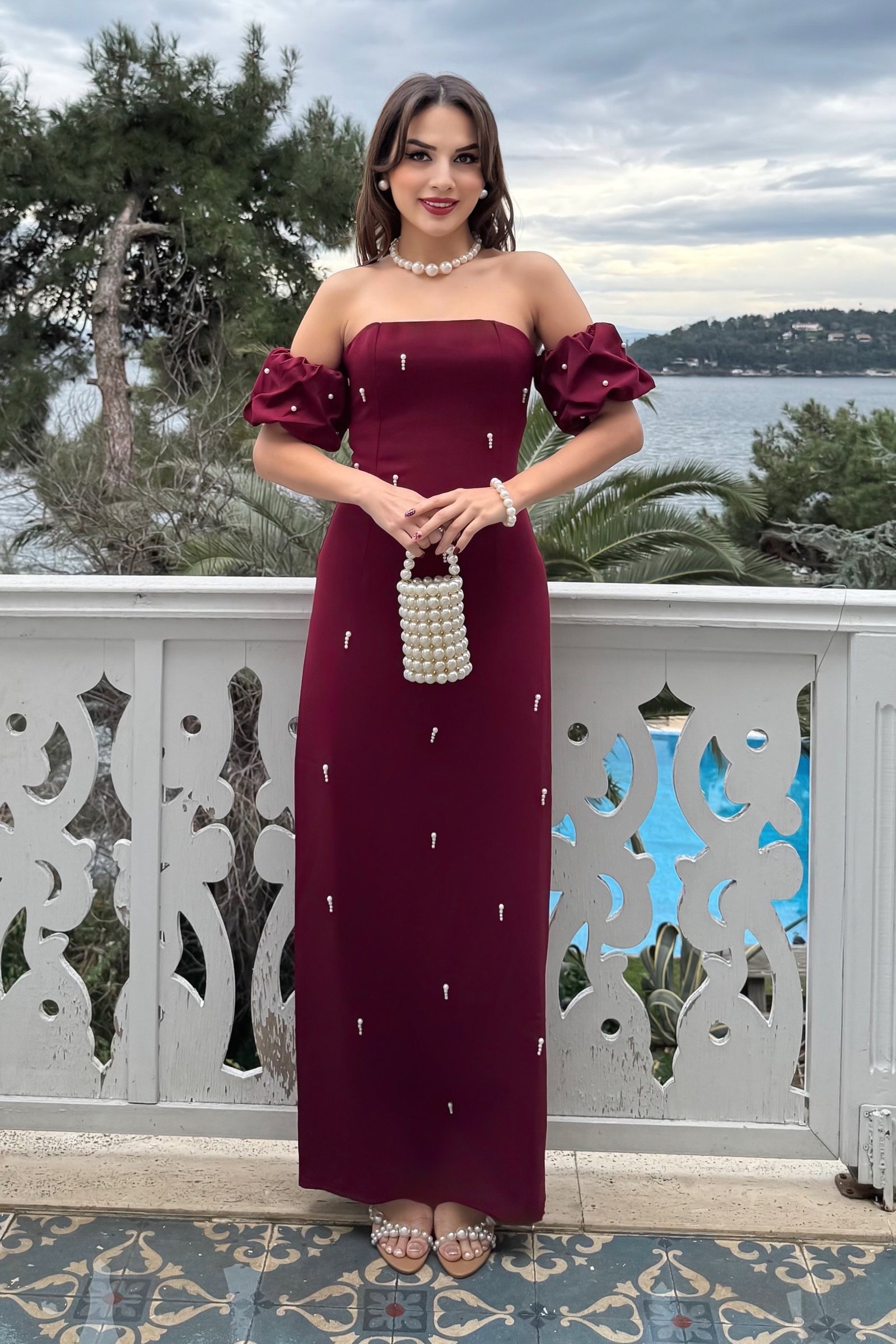 Kadın Bordo Straplez Yaka İnci İşlemeli Uzun Söz Nişan Nikah Elbise