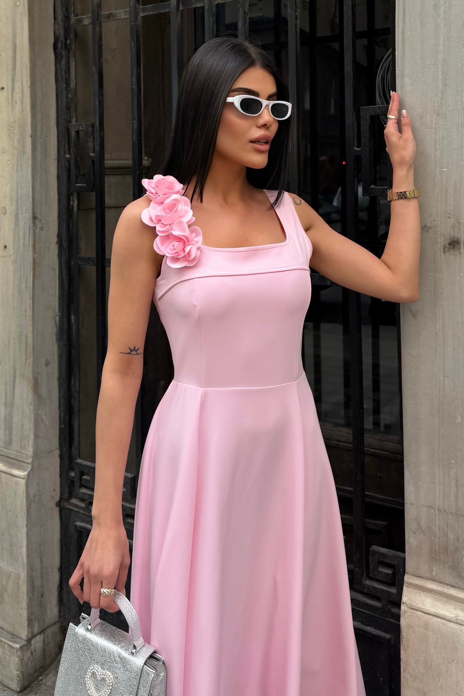 Kadın Pembe Kare Yaka Çiçek Detay Kloş Midi Elbise