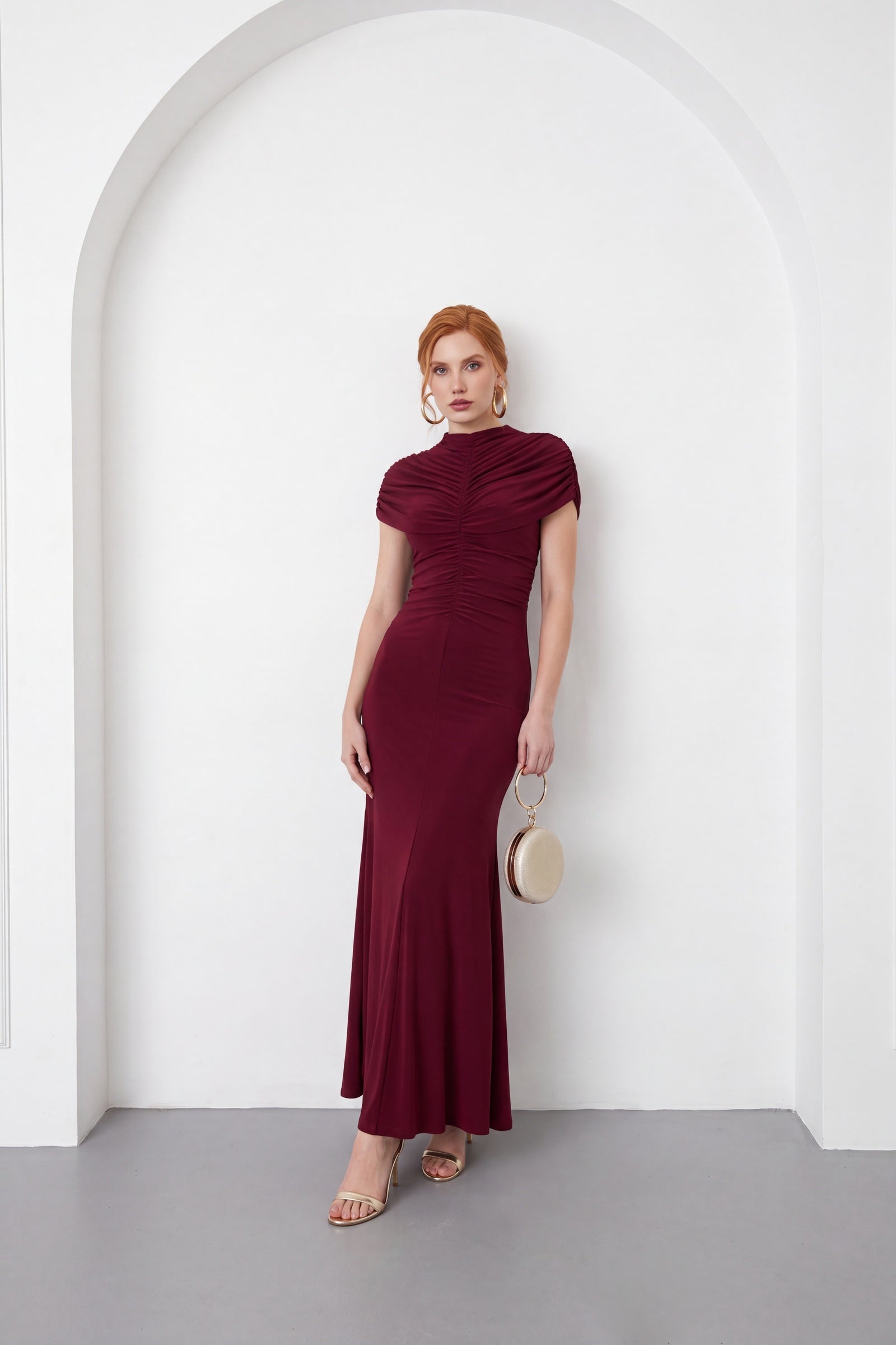Kadın Bordo Drapeli Dik Yaka Örme Maxi Boy Davet Elbisesi